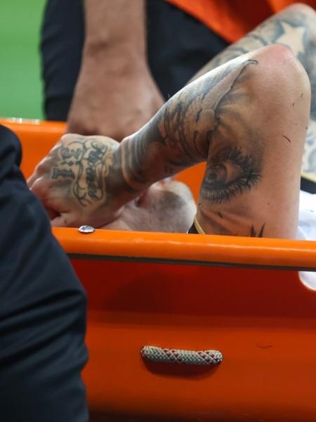 Gustavo Mosquito, do Corinthians, lamenta lesão no joelho sofrida em jogo contra o Fluminense - Marcello Zambrana/AGIF