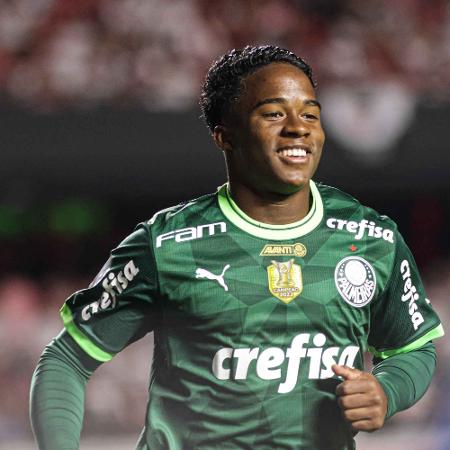 Endrick, do Palmeiras, comemora gol contra o São Paulo pelo Brasileirão - JEFFERSON AGUIAR/PERA PHOTO PRESS/ESTADÃO CONTEÚDO