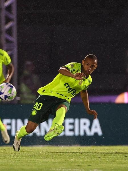 Jhon Jhon em derrota do Palmeiras para o Red Bull Bragantino