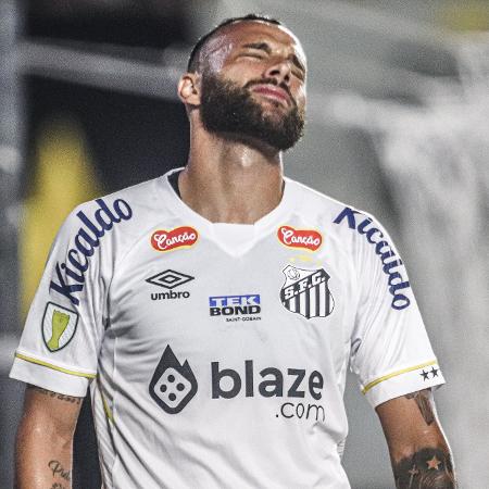 Guilherme, em partida pelo Santos - Reinaldo Campos/AGIF