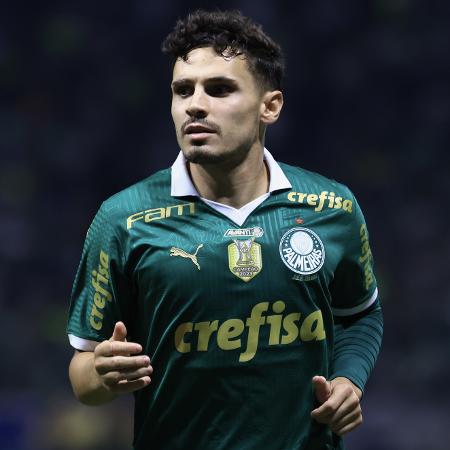 Raphael Veiga volta ao time titular do Palmeiras no jogo contra o Liverpool-URU, pela Libertadores