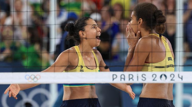 Incrédulas: Duda e Ana Patrícia levam o ouro no vôlei de praia feminino