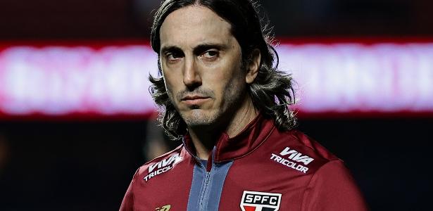 Zubeldía enfrenta desafio no São Paulo sem Luciano na Libertadores