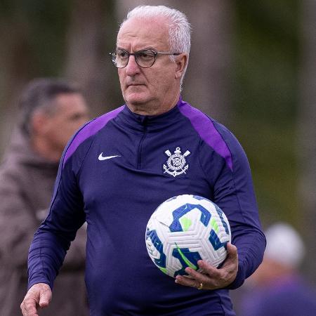Dorival Júnior, técnico do Corinthians, durante treino no CT Dr. Joaquim Grava - Rodrigo Coca/Ag. Corinthians