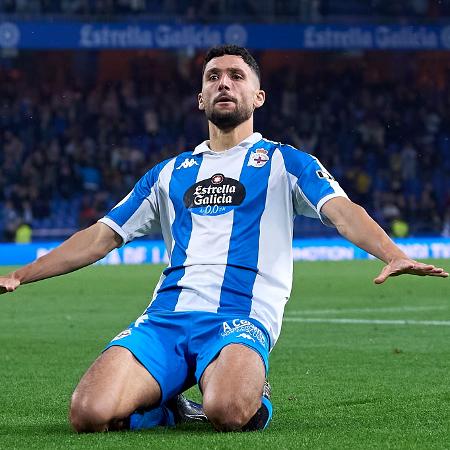 Zakaria Eddahchouri comemora gol do La Coruña em jogo contra o Albacete pela segunda divisão do Campeonato Espanhol - Jose Manuel Alvarez Rey/JAR Sport Images/NurPhoto