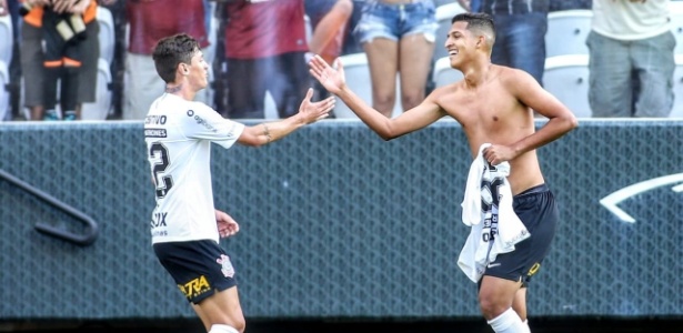 Matheus Matias celebra gol em amistoso contra o Gremio, seu único no Corinthians - Rodrigo Coca/Ag. Corinthians 