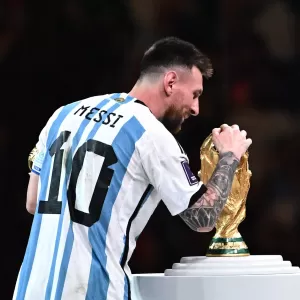 Veja os números que deram a Bola de Ouro a Messi - 18/12/2022 - Esporte -  Folha