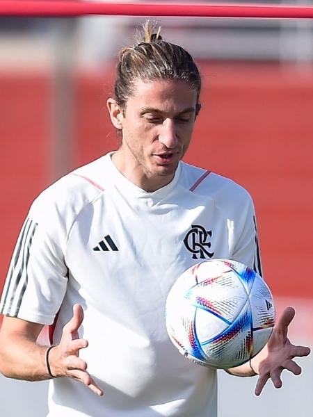 Filipe Luís virou dúvida do Flamengo para o jogo de ida da final da Copa do Brasil, contra o São Paulo