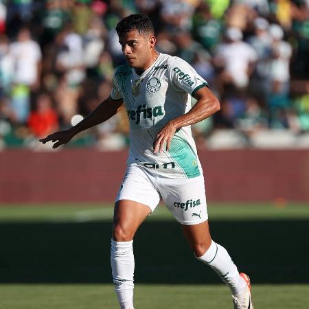 Bruno Rodrigues, do Palmeiras, se recupera de uma cirurgia no joelho
