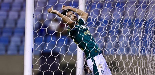 Prioridade do Palmeiras: Contratação de Centroavante para Reforçar o Time