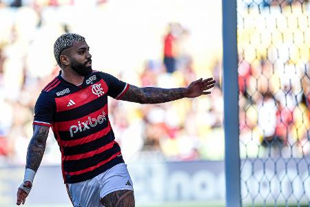 Gabigol celebra gol em Flamengo x Volta Redonda, jogo do Campeonato Carioca