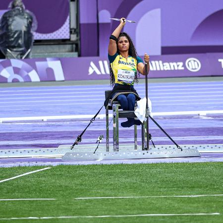 Raissa Machado, durante prova do lançamento de dardo da categoria F56, nas Paralimpíadas 2024.