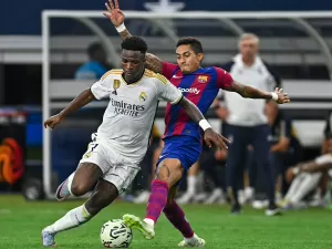 Vini Jr condena racismo contra jogadores do Barça no Santiago Bernabéu