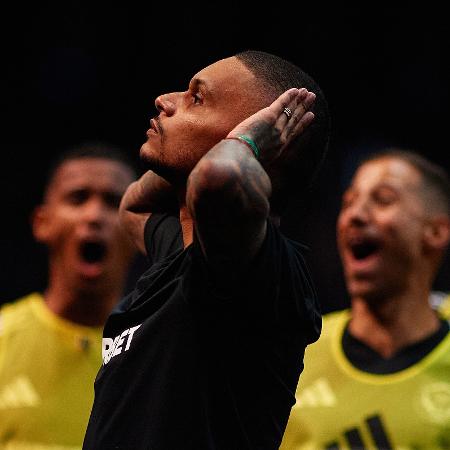Cris Guedes, um dos presidentes da Furia, comemora após marcar na semi da Kings League Brazil contra o Desimpedidos Goti Cris Guedes, um dos presidentes da Furia, comemora após marcar na semi da Kings League Brazil contra o Desimpedidos Goti