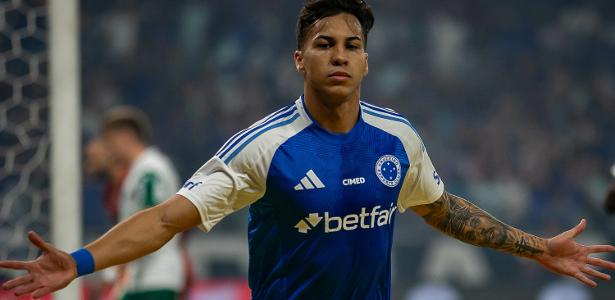 Cruzeiro goleia em 4 minutos e envia Palmeiras derrotado ao Super Mundial.