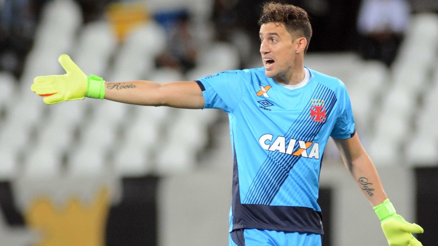 Martin Silva em ação pelo Vasco; goleiro defende a seleção uruguaia - WALLACE TEIXEIRA/FUTURA PRESS/ESTADÃO CONTEÚDO