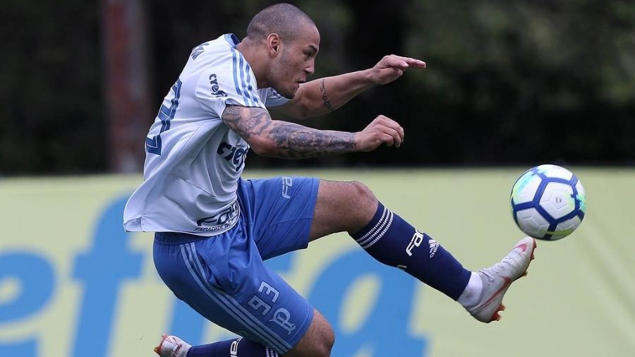 Gabriel Furtado durante treino com os profissionais do Palmeiras no ano passado - Divulgação/SE Palmeiras