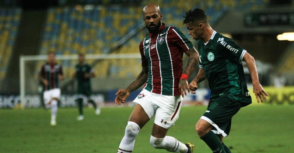 Bruno Silva, do Fluminense, e Michael, do Goiás, durante partida pelo Campeonato Brasileiro A 2019