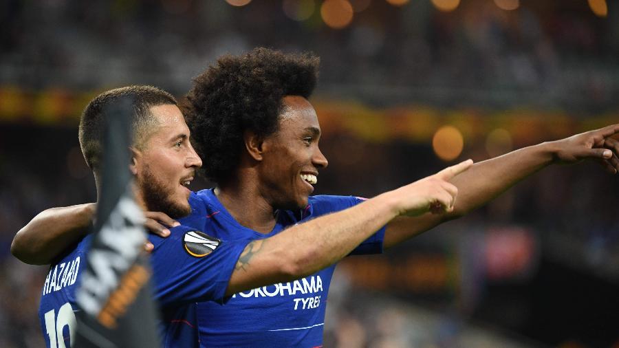 Willian e Hazard comemoram gol do Chelsea - Kirill KUDRYAVTSEV / AFP