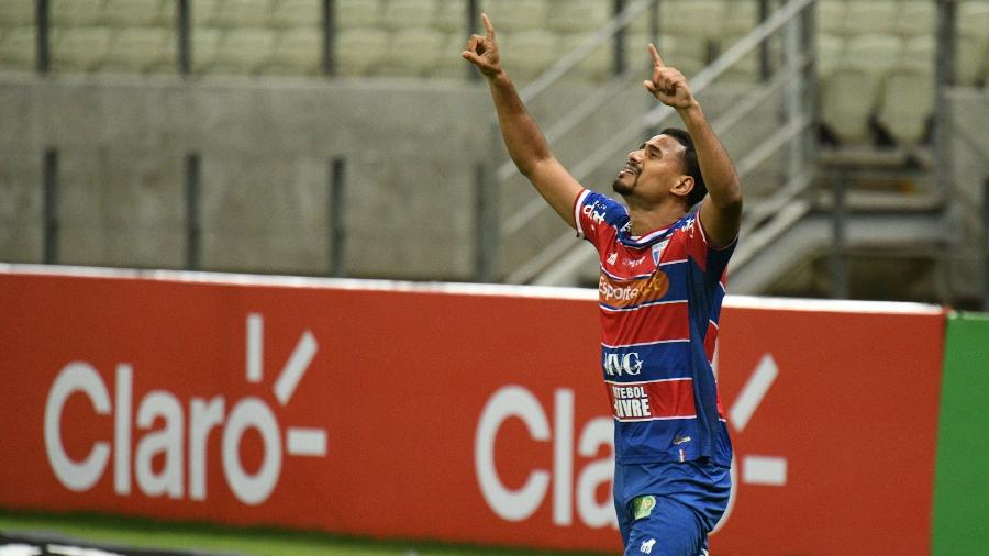 Gabriel Dias passou pelos rivais Fortaleza e Ceará antes de acertar com o Cruzeiro - Kely Pereira/AGIF