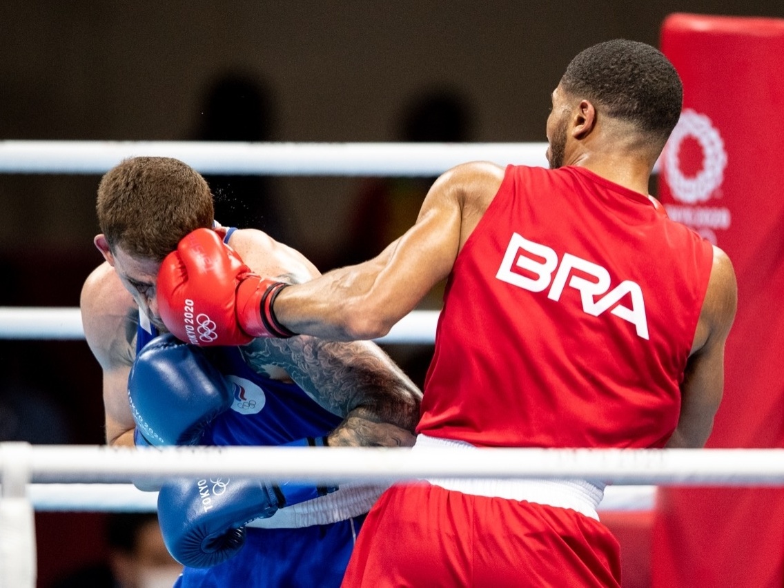 Hebert Conceição derrota russo e chega na final olímpica do boxe