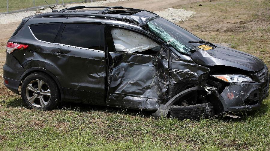 Carro em que Freddy Rincón sofreu acidente na Colômbia em abril de 2022 - Paola Mafla/AFP