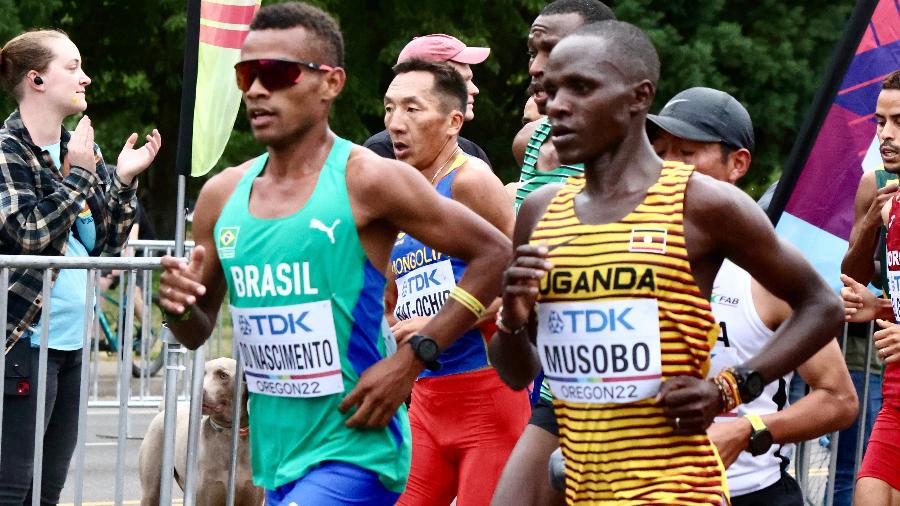 Daniel Nascimento na maratona do Mundial de Atletismo de 2022 - Carol Coelho/CBAt