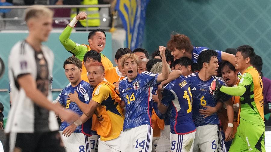 Japoneses comemoram gol sobre a Alemanha na Copa do Mundo - Serhat Cagdas/Anadolu Agency via Getty Images