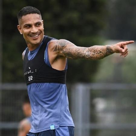 Paolo Guerrero, atacante do Racing - Divulgação/Racing