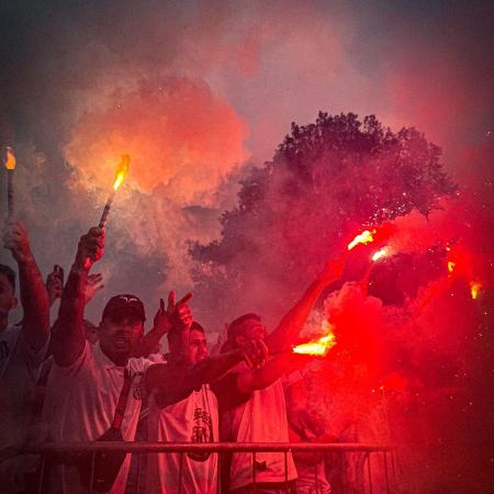 Recepção da torcida do Santos na Vila Belmiro