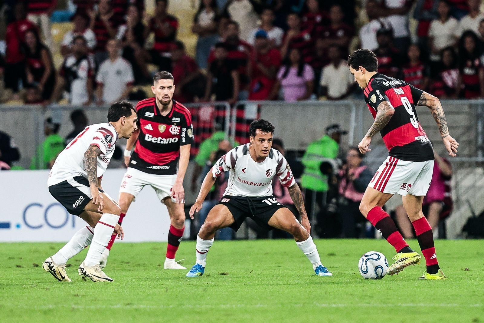 Flamengo e Estudiantes se enfrentam no Maracanã pela Libertadores - undefined