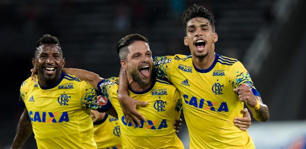 Diego comemora gol pelo Flamengo; rivais dividirão voo para Cuiabá, no fim de semana - Thiago Ribeiro/AGIF
