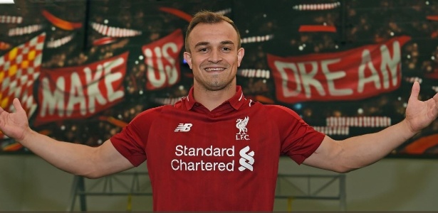 Meio-campista suíço assinou nesta sexta-feira e usará a camisa 23 no Liverpool - Liverpool/Divulgação