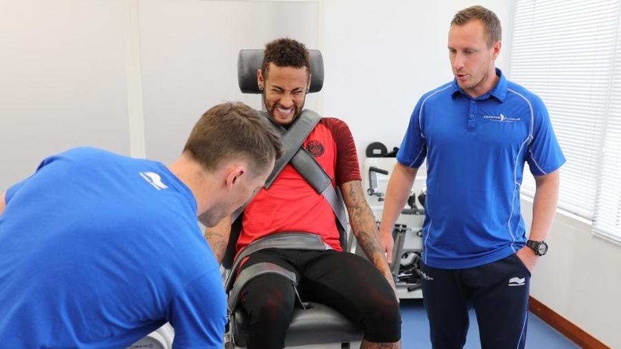 Neymar fez em março exames em Doha (Qatar) para avaliar recuperação de fratura em quinto metatarso do pé direito - Divulgação