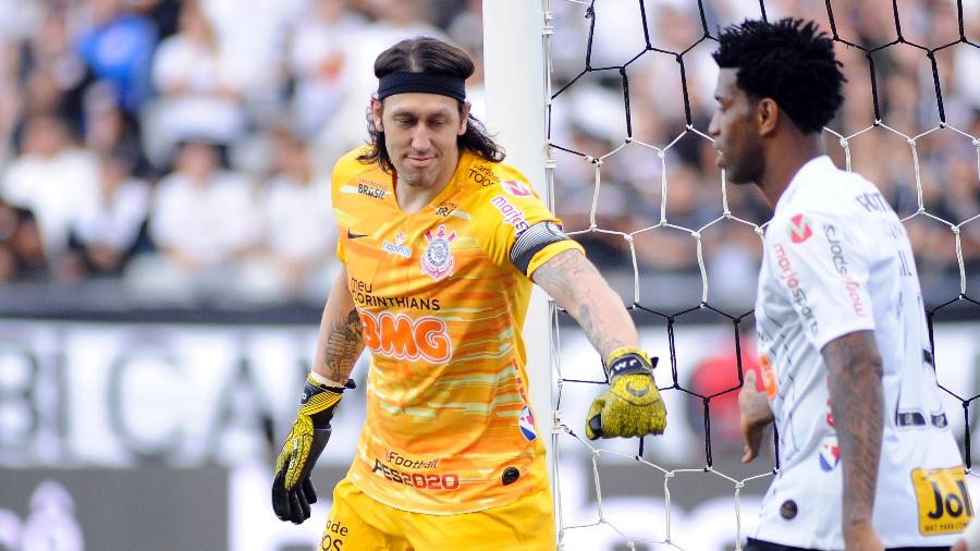 Cássio e Gil são pilares da defesa do Corinthians neste ano; o zagueiro está invicto desde que retornou ao clube - Alan Morici/AGIF