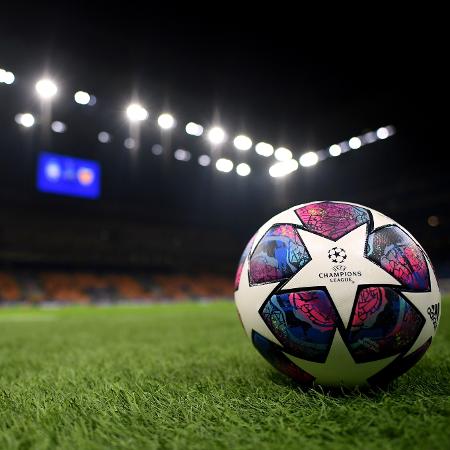 Estádio San Siro antes do jogo da Champions League