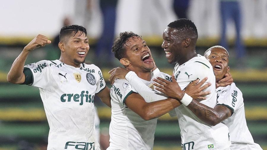 Jogadores do Palmeiras comemoram o gol contra o Defensa y Justicia - Cesar Greco/ Ag. Palmeiras