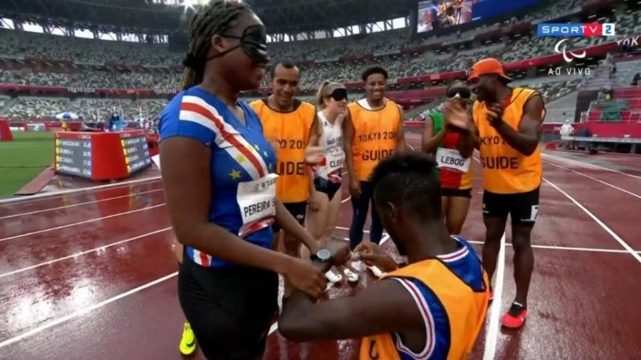 Guia pede atleta de Cabo Verde em casamento nas Paralimpíadas de Tóquio - Reprodução/SporTV