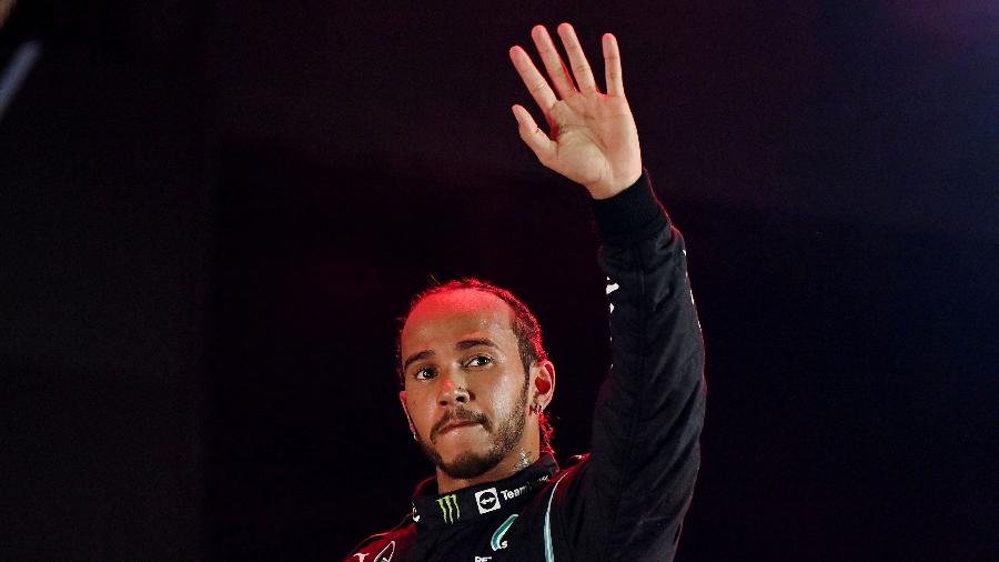 Lewis Hamilton comemora vitória no GP de Jeddah de Fórmula 1, na Arábia Saudita, em 2021 - REUTERS/Andrej Isakovic