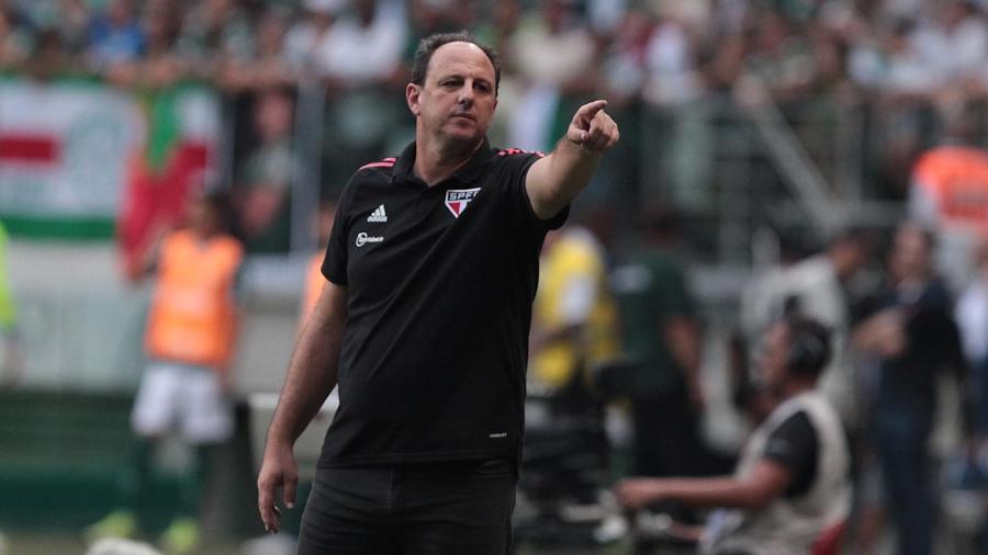 Rogério Ceni, técnico do São Paulo, durante a partida contra o Palmeiras: derrota humilhante, mas há conteúdo - Miguel SCHINCARIOL/São Paulo FC