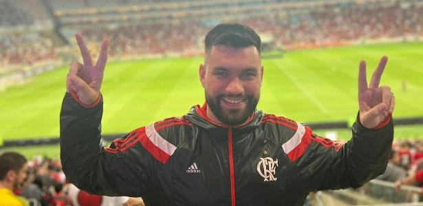 Torcedor do Fla viraliza como ‘amigo íntimo’ nas ruas e em jogos no Maraca