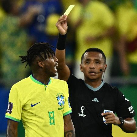 Fred tomou cartão amarelo no segundo tempo da partida contra a Suíça - Jewel Samad/AFP