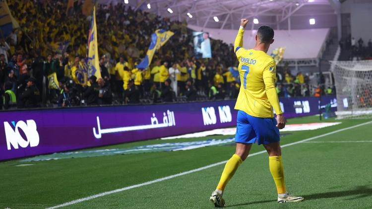 Cristiano Ronaldo no Al Nassr. No Campeonato Saudita, jogos e treinos são sempre à noite, por causa do calor