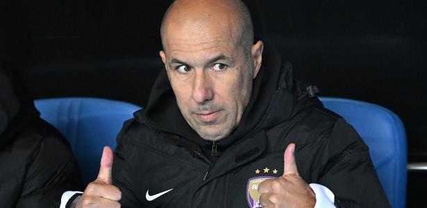 CRUZEIRO ANUNCIA NOVO TÉCNICO! Ex-treinador de estrelas europeias é o novo comandante do time mineiro!