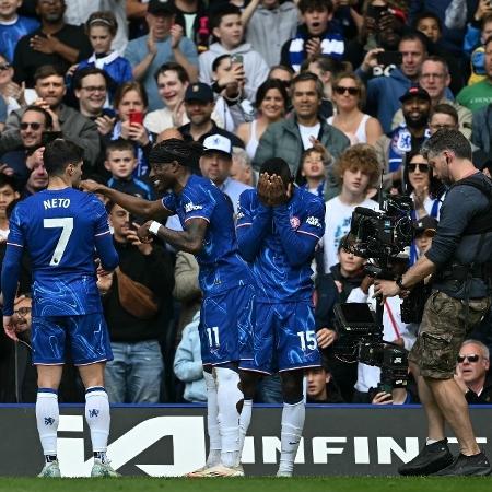 Senegalês Nicolas Jackson comemora o seu gol na vitória do Chelsea sobre o Everton Senegalês Nicolas Jackson comemora o seu gol na vitória do Chelsea sobre o Everton
