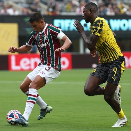 Thiago Silva, do Fluminense, em ação contra o Borussia Dortmund (ALE), no Mundial de Clubes - FRANCK FIFE / AFP