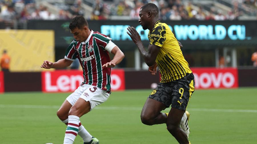 Thiago Silva, do Fluminense, em ação contra o Borussia Dortmund (ALE), no Mundial de Clubes - FRANCK FIFE / AFP