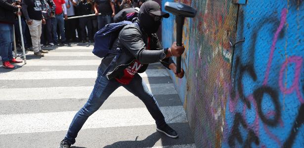 A bola não vai rolar: México tem série de protestos a uma semana da Copa