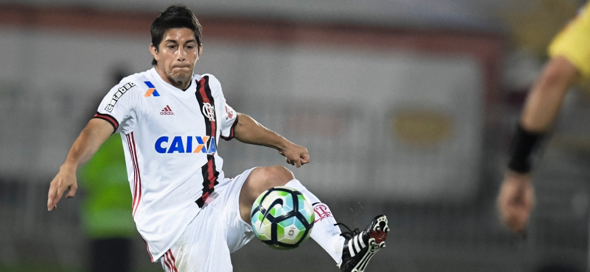 Darío Conca demorou a estrear por conta de uma lesão, mas segue sem ser aproveitado no Flamengo - ESPEN HOVDE/ELEVEN/ESTADÃO CONTEÚDO