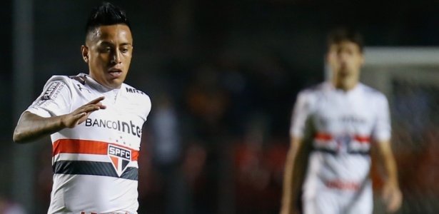 Cueva tem sido criticado e saiu vaiado do último jogo do São Paulo - Marcello Zambrana/AGIF